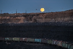 Санкции США добрались до угля и вагонов