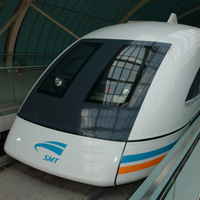 Новый поезд на магнитной подушке введен в пробную эксплуатацию в Китае