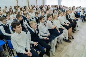 Новая Горная УК направила 1,7 млн руб. на ремонт в школе №5 г. Мыски