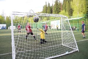  «Южный Кузбасс» победил в отборочных играх  по мини-футболу «Мечела» 